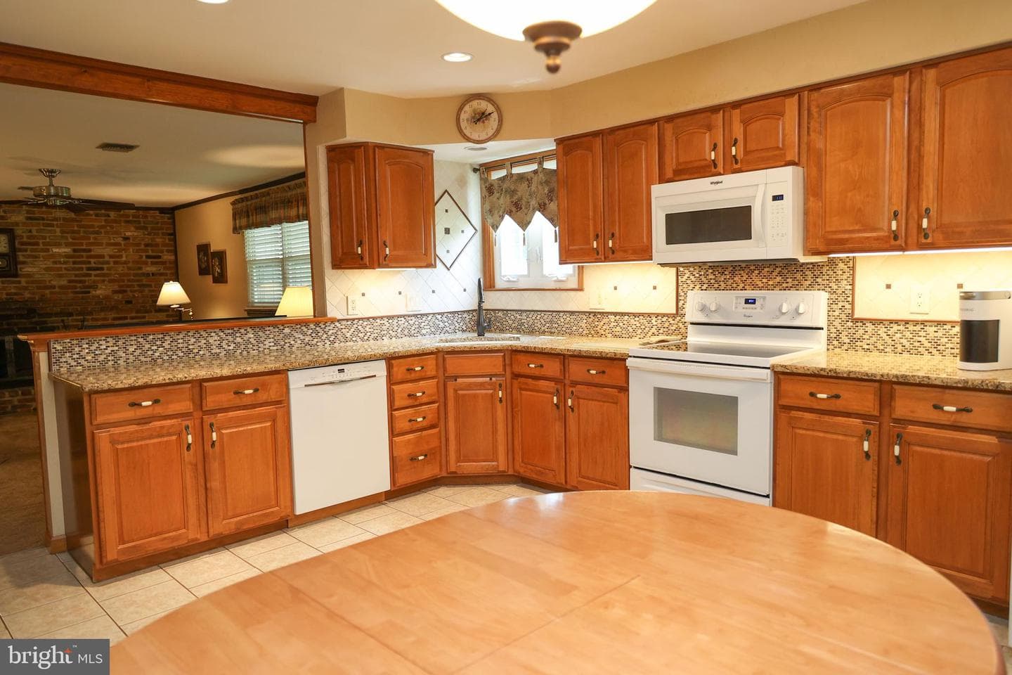 824 Garfield Avenue photo 3
