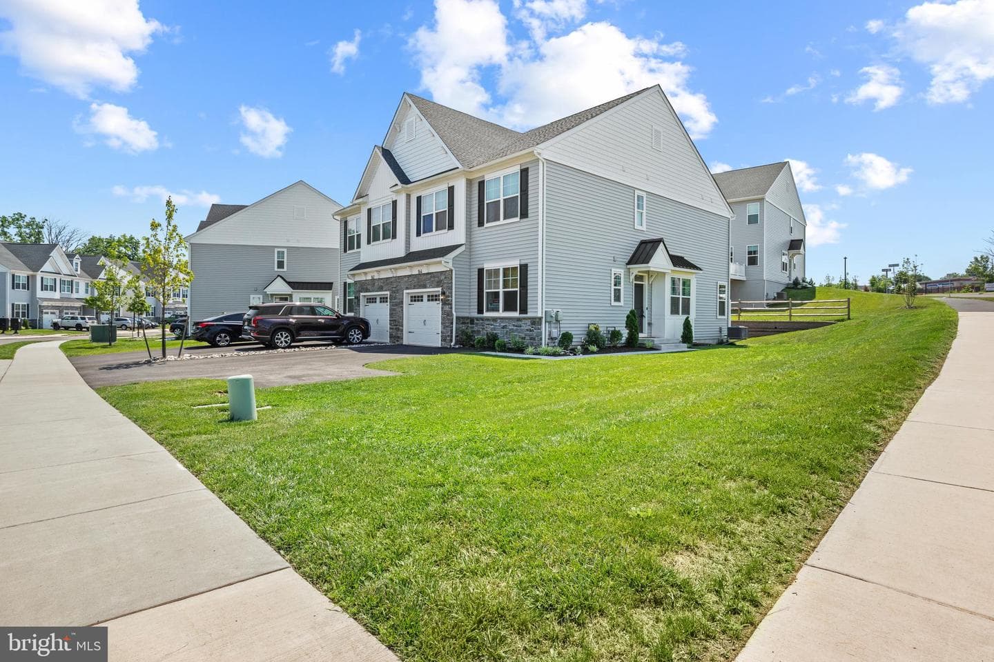 164 Charles Lane photo 2