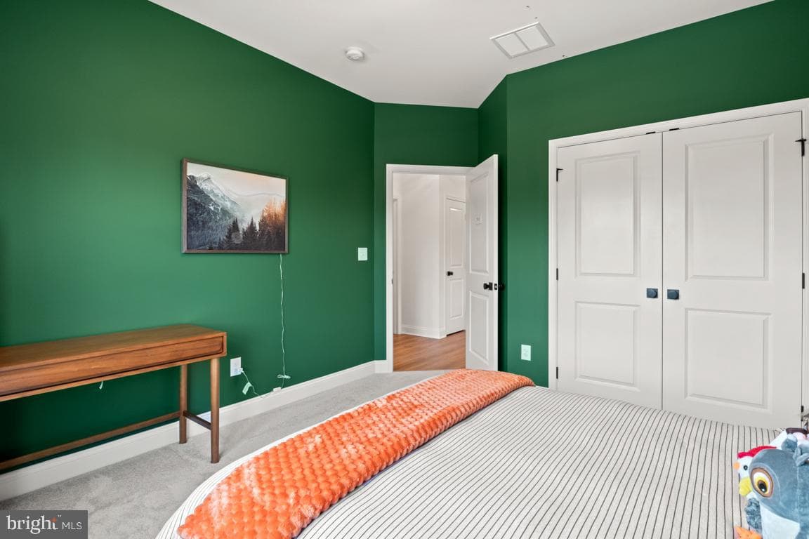 164 Charles Lane photo 23