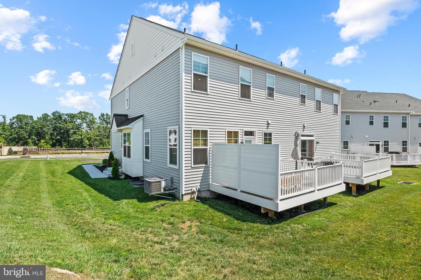 164 Charles Lane photo 30
