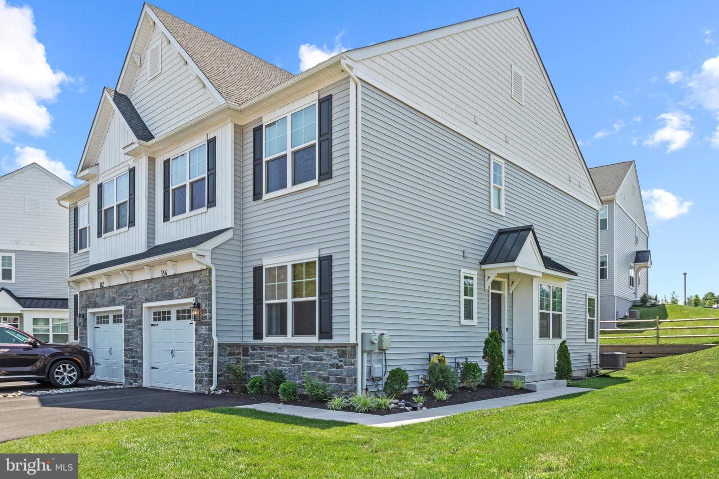 164 Charles Lane photo 33