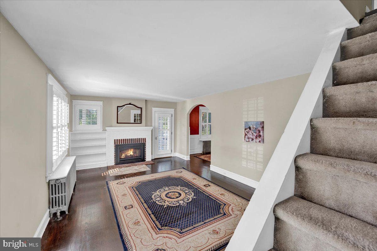 802 E Prospect Avenue photo 10