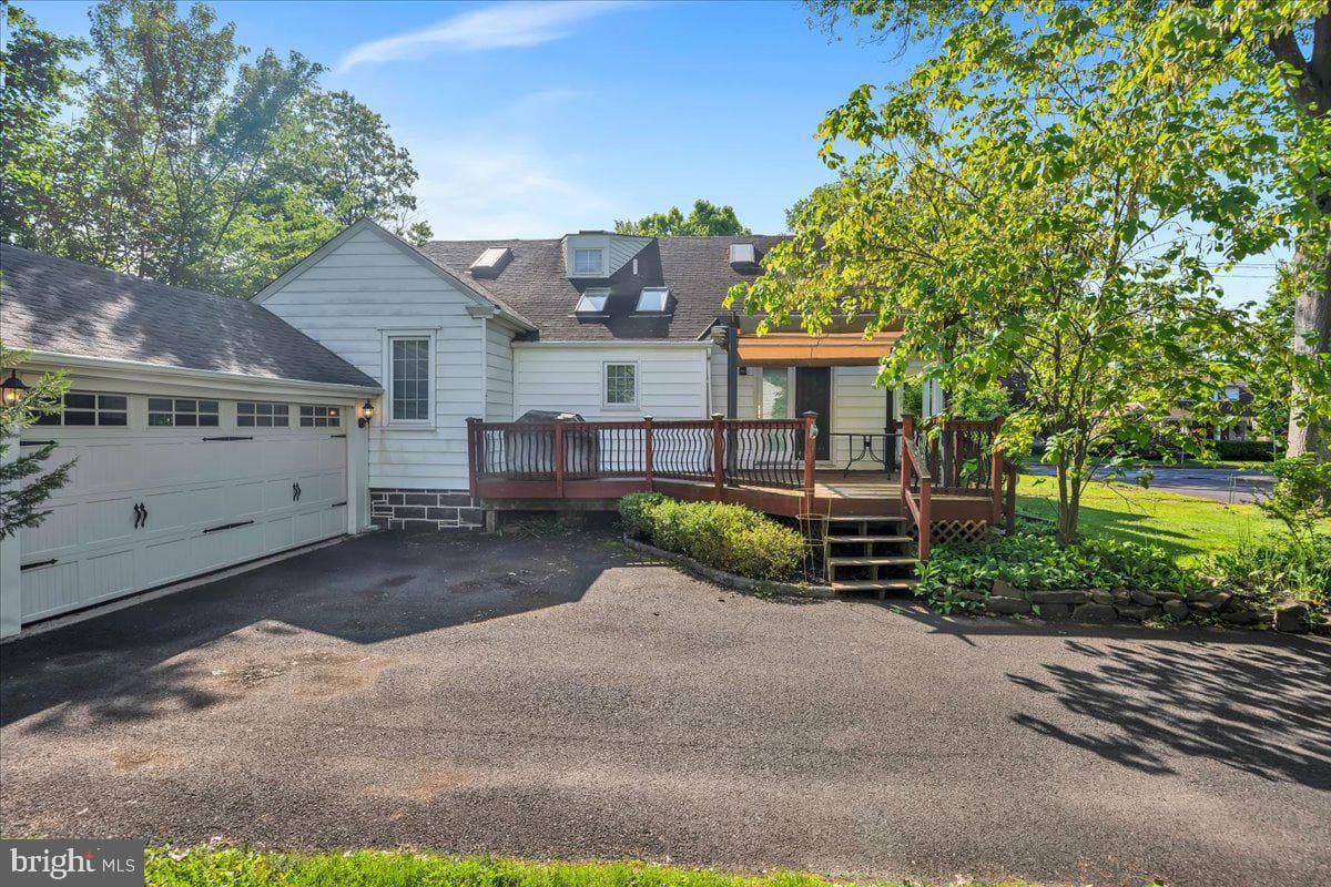802 E Prospect Avenue photo 5