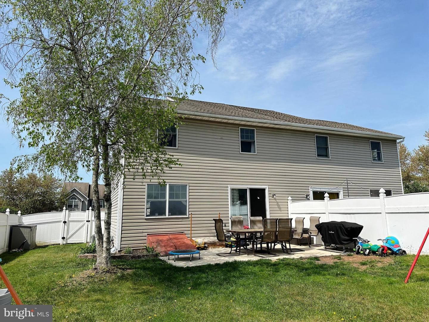 584 Meadow Lane photo 4