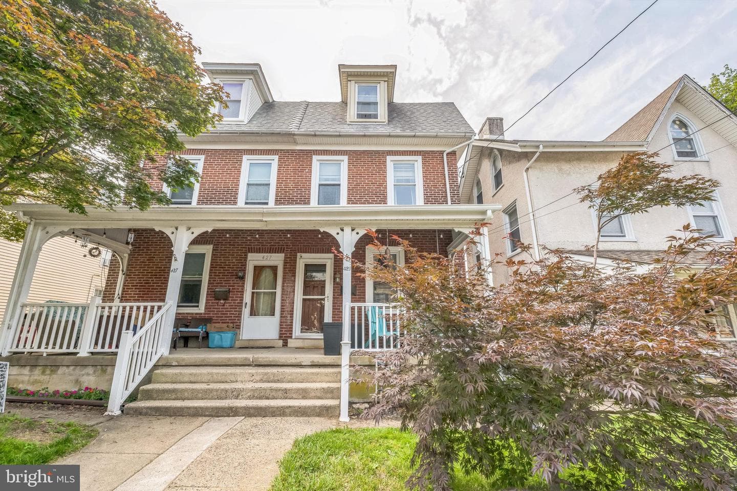 429 Maple Street photo 2