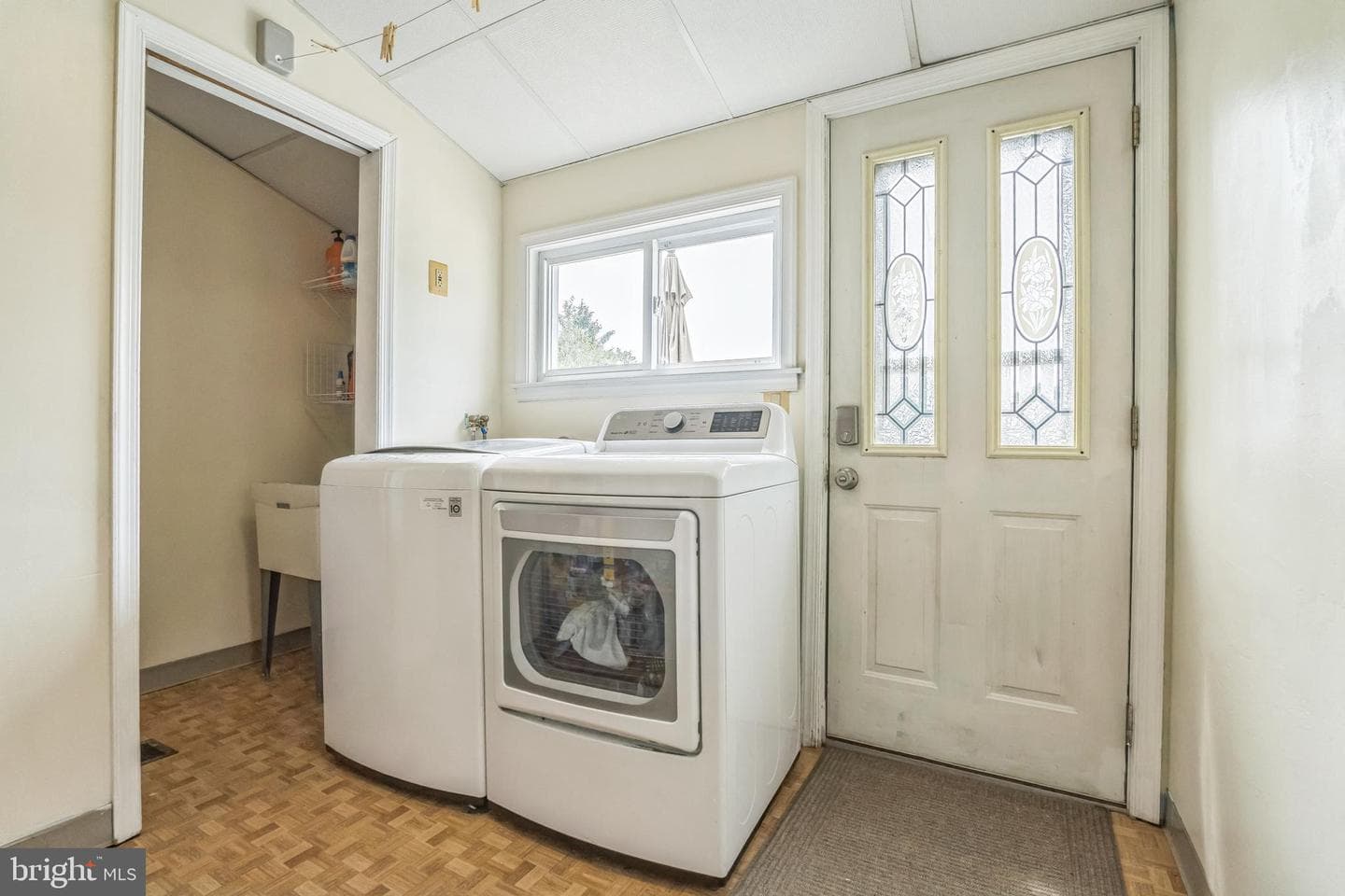 429 Maple Street photo 24