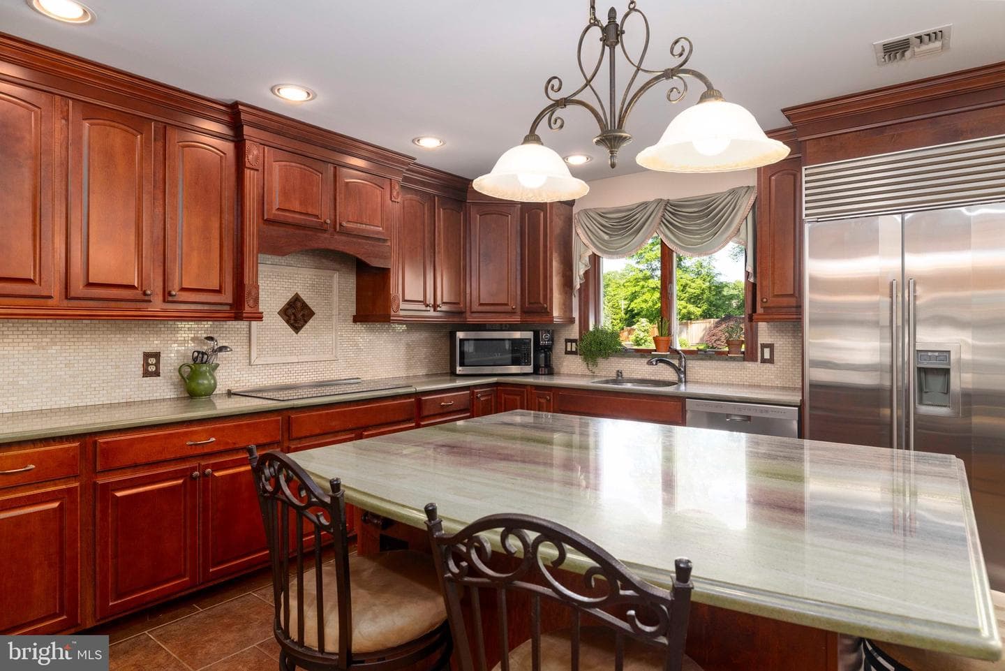 4102 Colony Drive photo 9