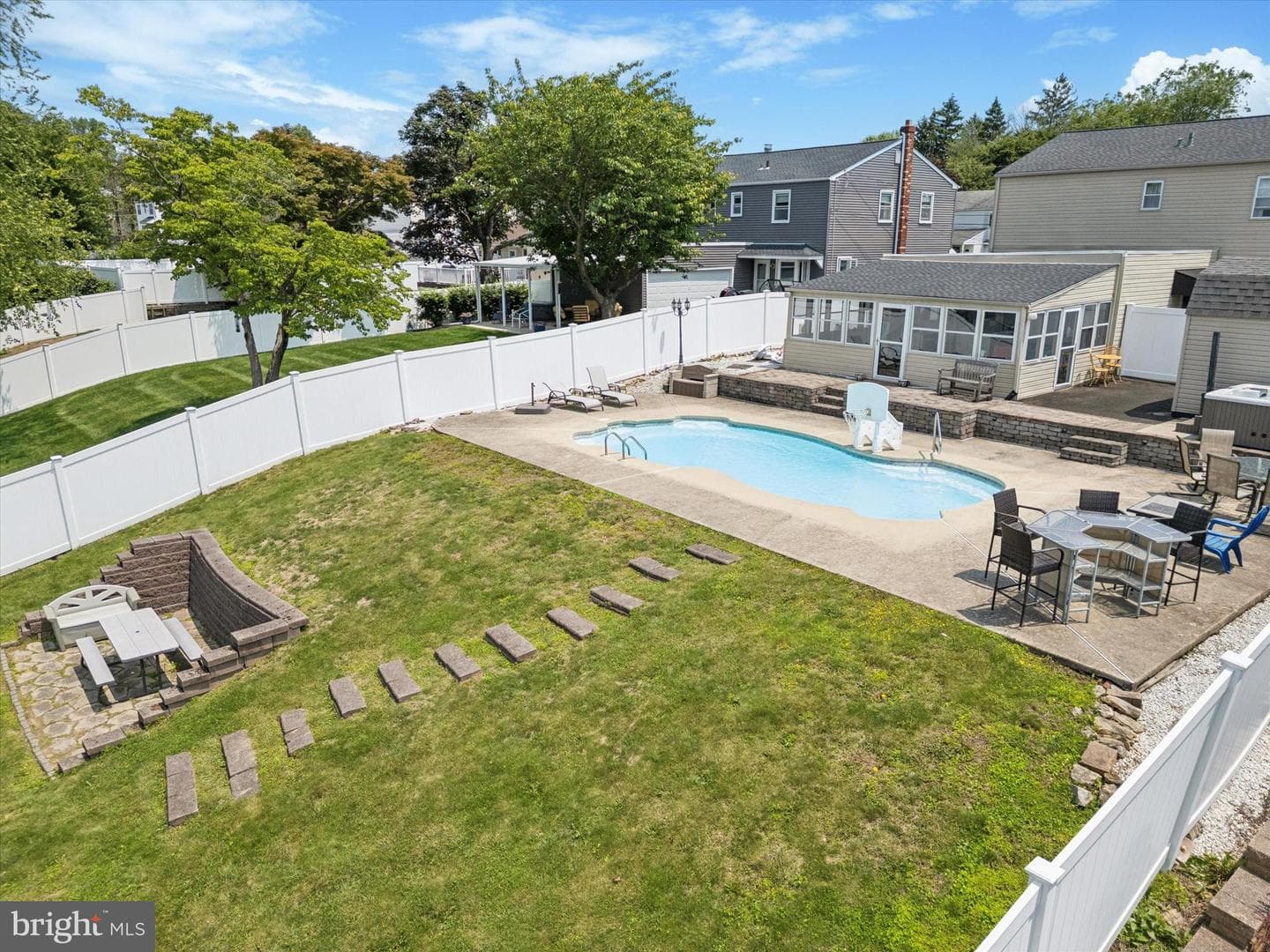 116 Susan Drive photo 5