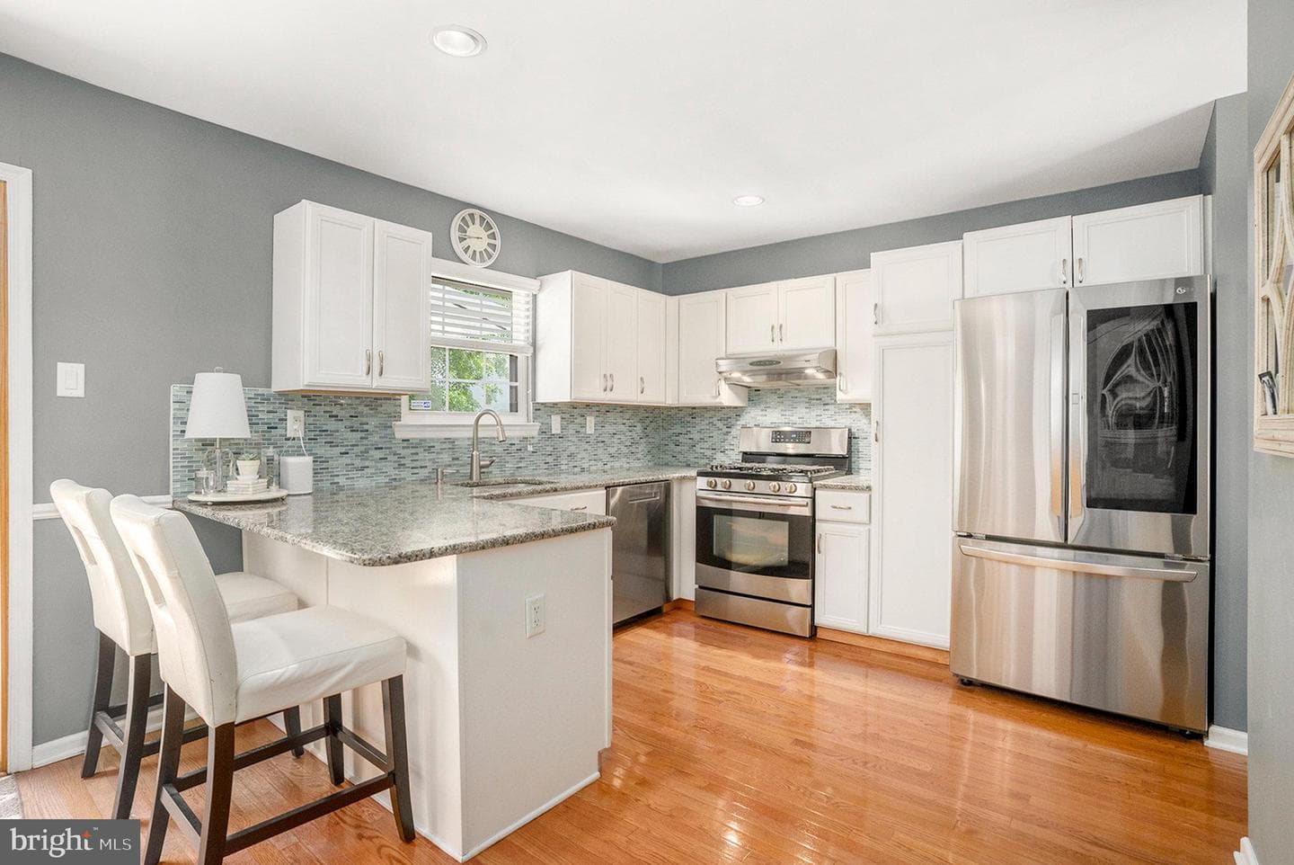 656 Longwood Road photo 10