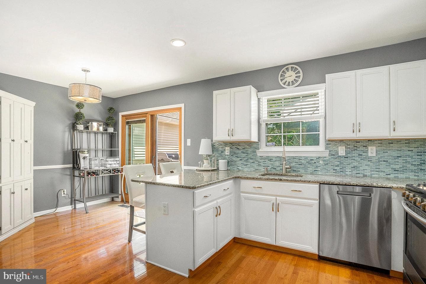 656 Longwood Road photo 13