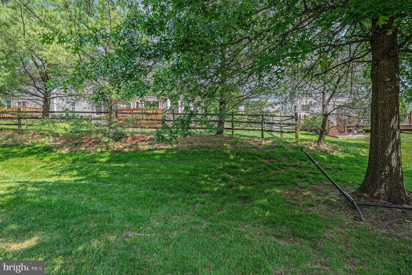 656 Longwood Road photo 38