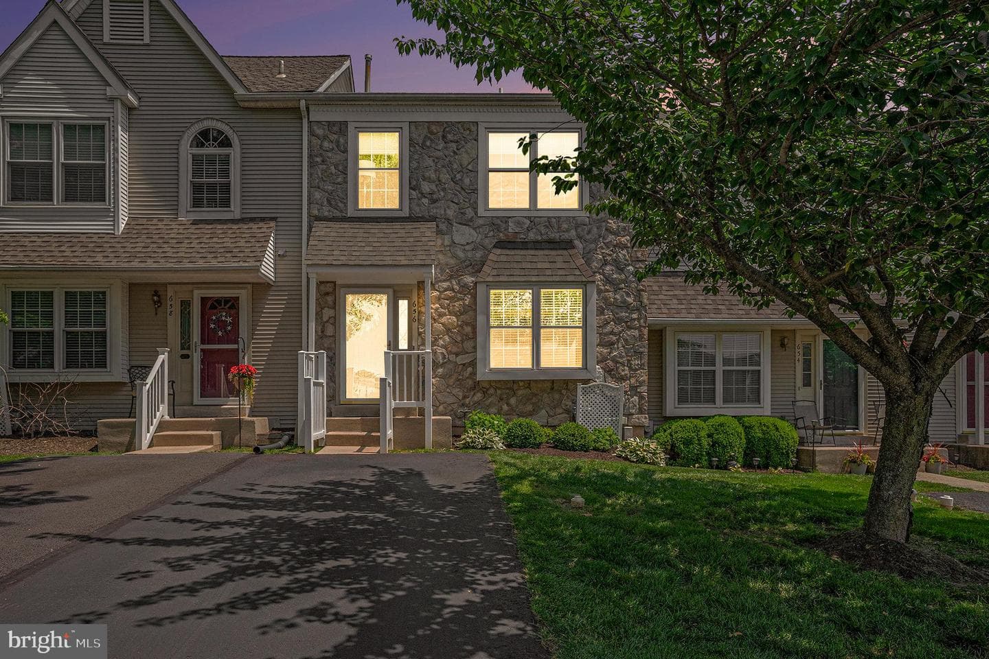 656 Longwood Road photo 41