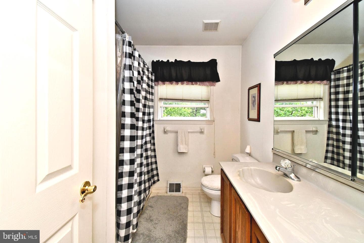 703 Gregory Drive photo 32