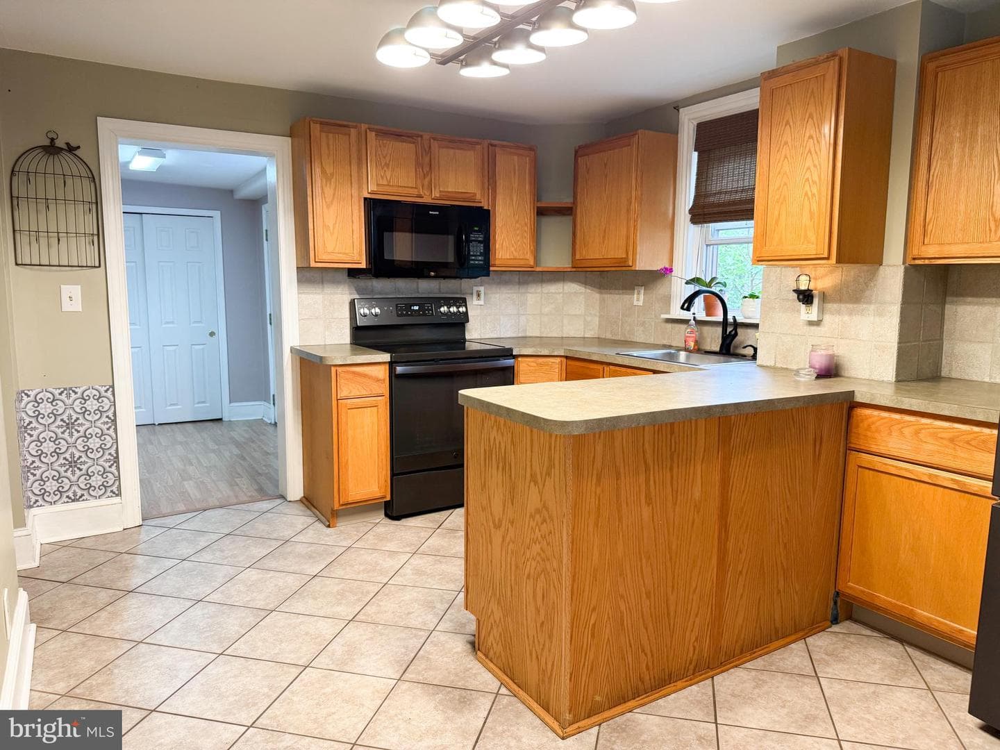 117 E Montgomery Avenue photo 2