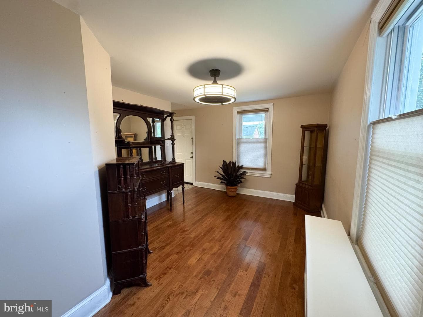 117 E Montgomery Avenue photo 7