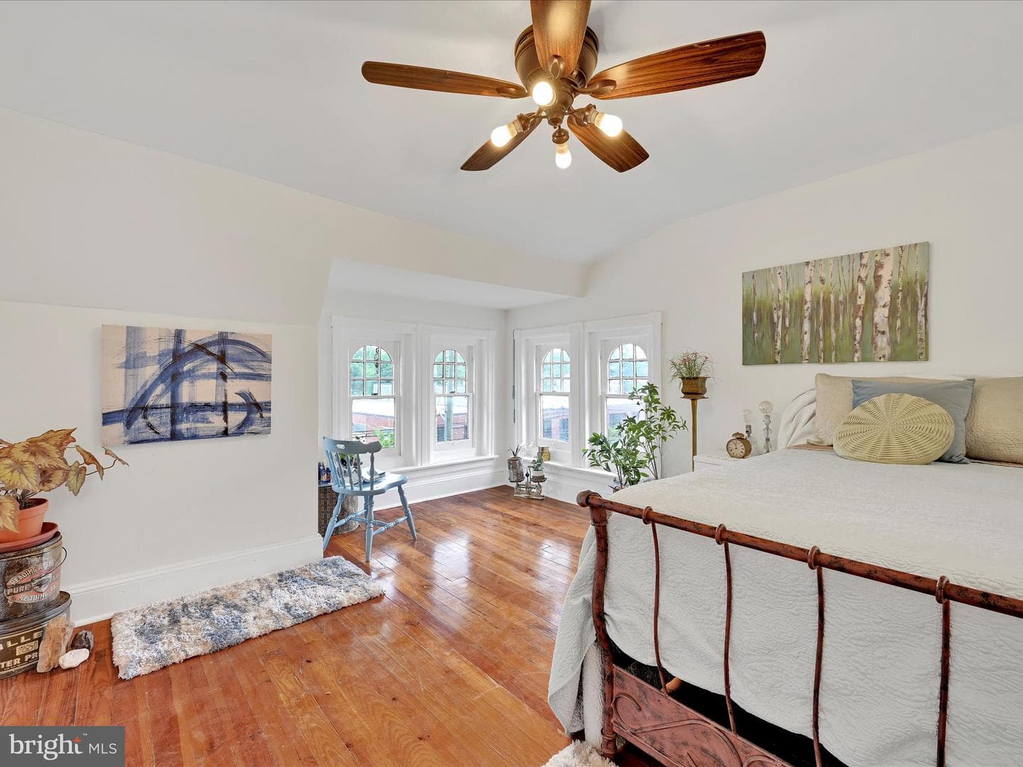 320 W Walnut Street photo 28
