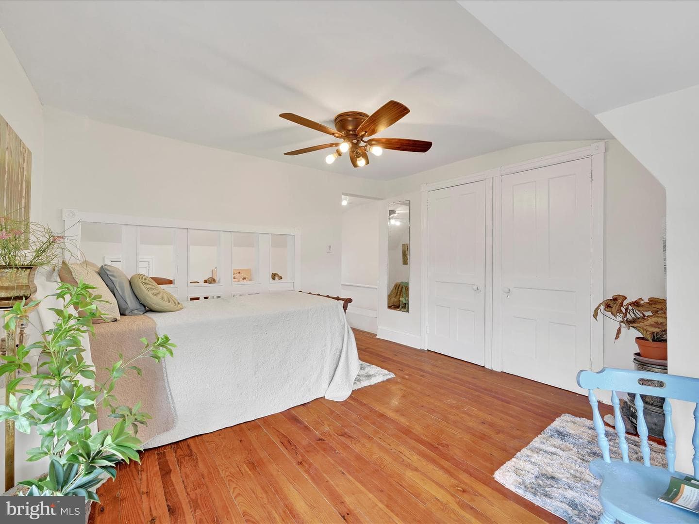 320 W Walnut Street photo 29