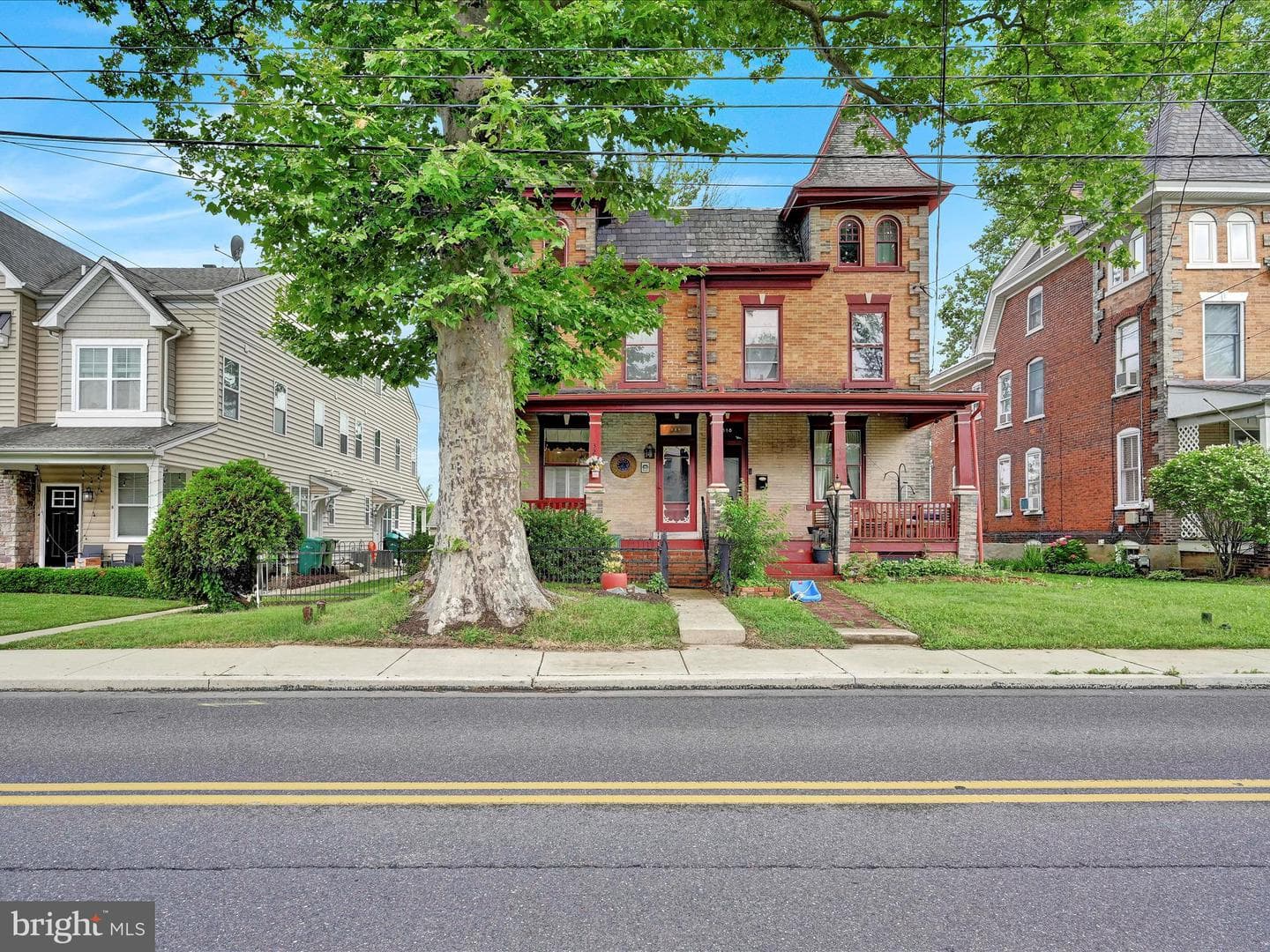 320 W Walnut Street photo 5