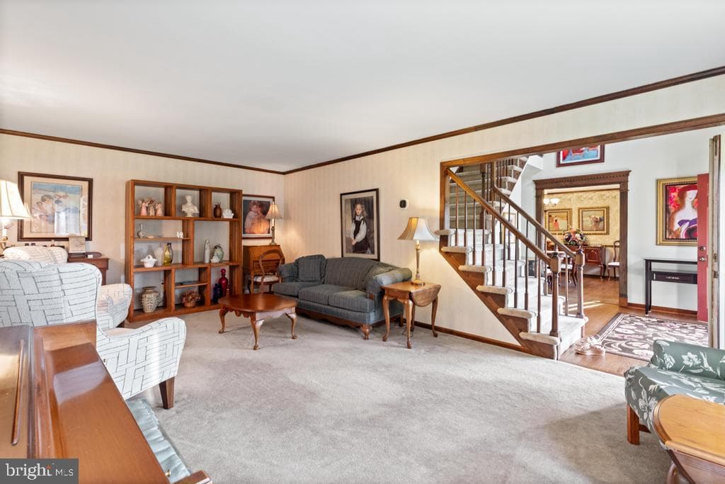 1973 Armstrong Drive photo 5
