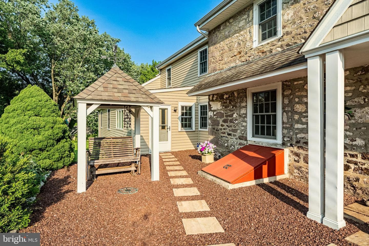 349 Brighton Road photo 4