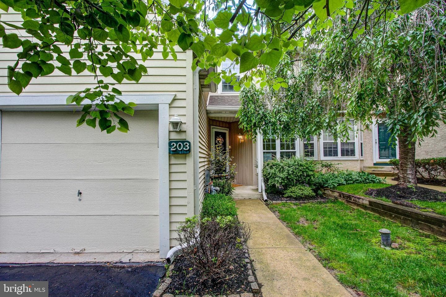 203 Country Club Drive photo 1