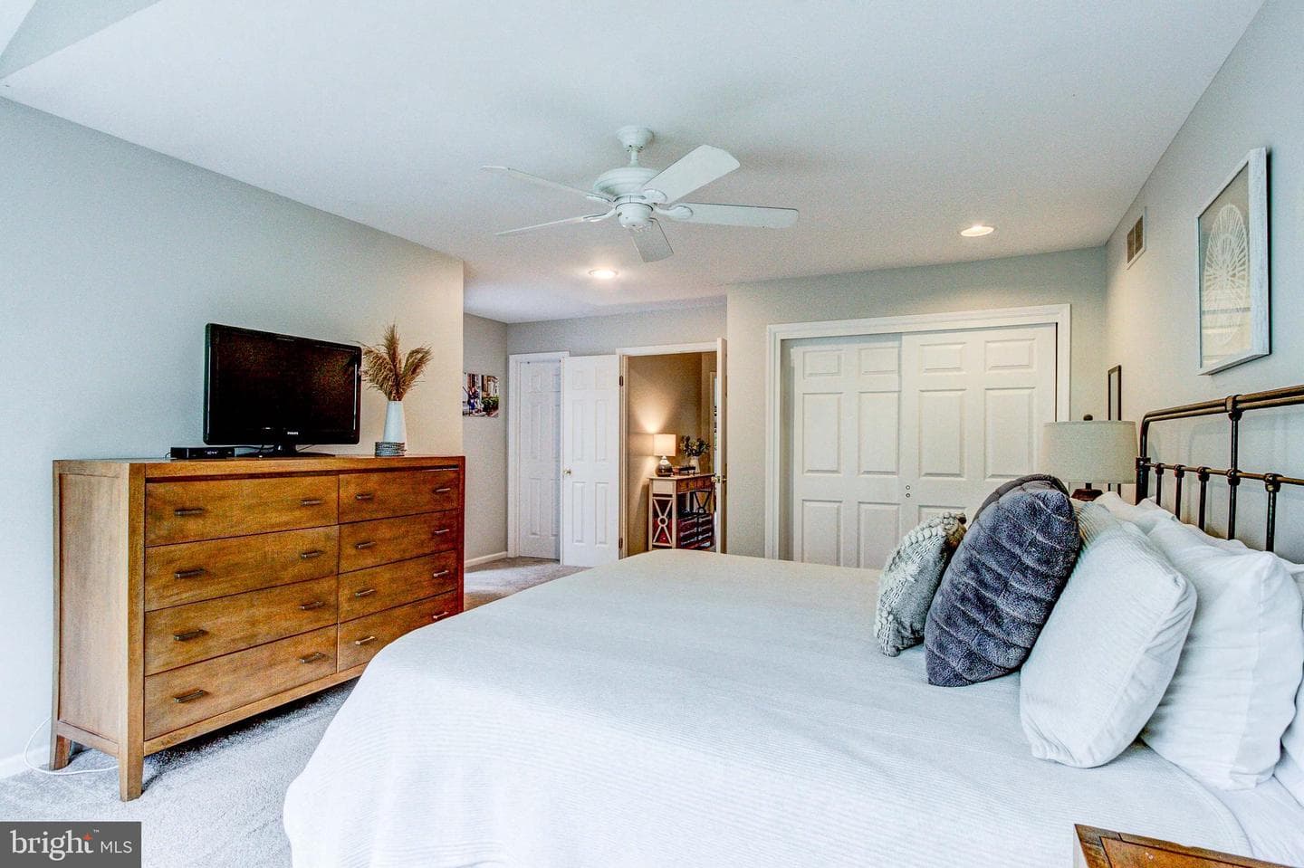 203 Country Club Drive photo 16