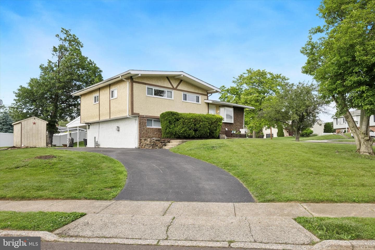 100 Black Hill Road photo 2