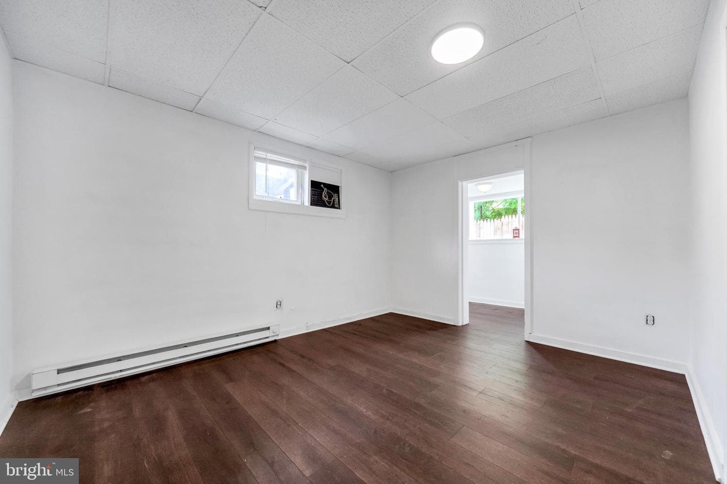 209 N York Street photo 12