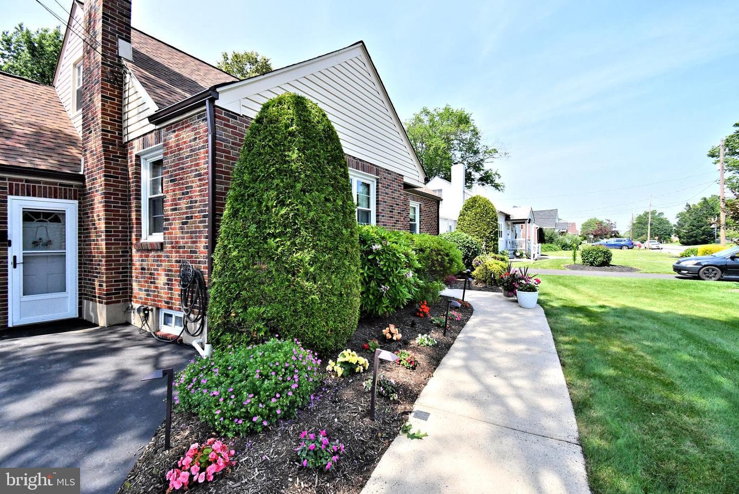 227 Ridge Avenue photo 15