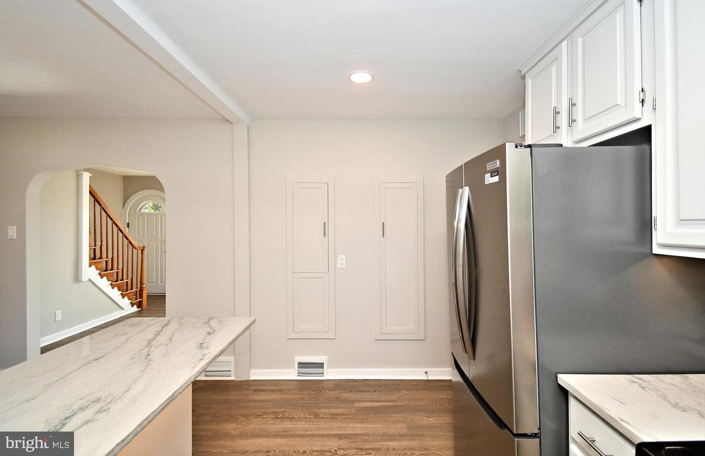 227 Ridge Avenue photo 29