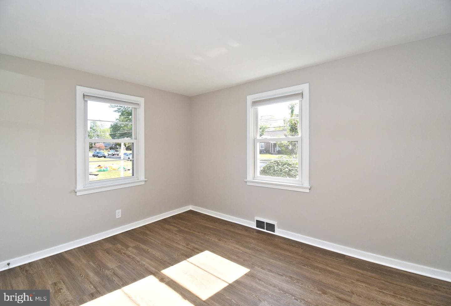 227 Ridge Avenue photo 33