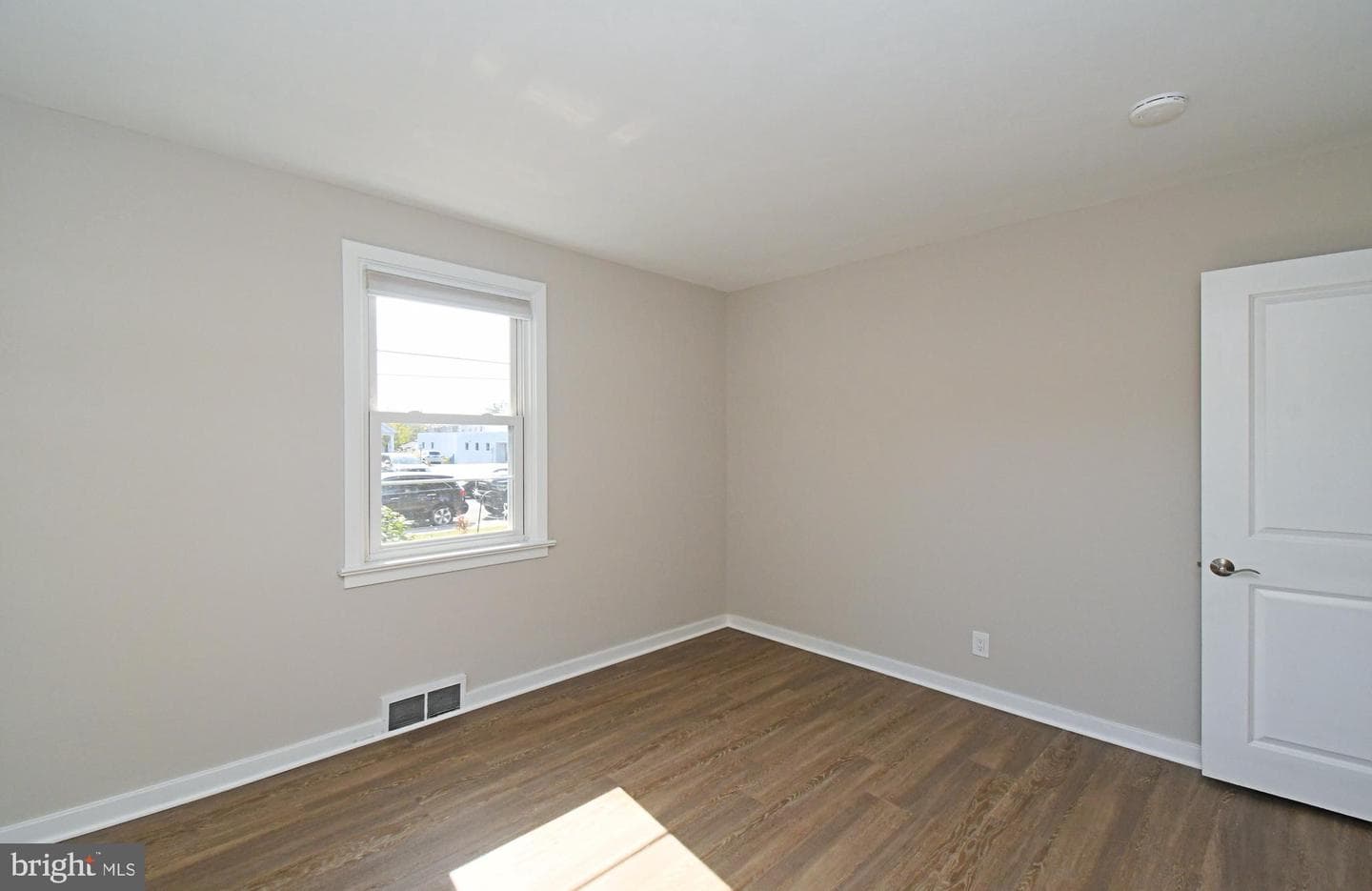 227 Ridge Avenue photo 36