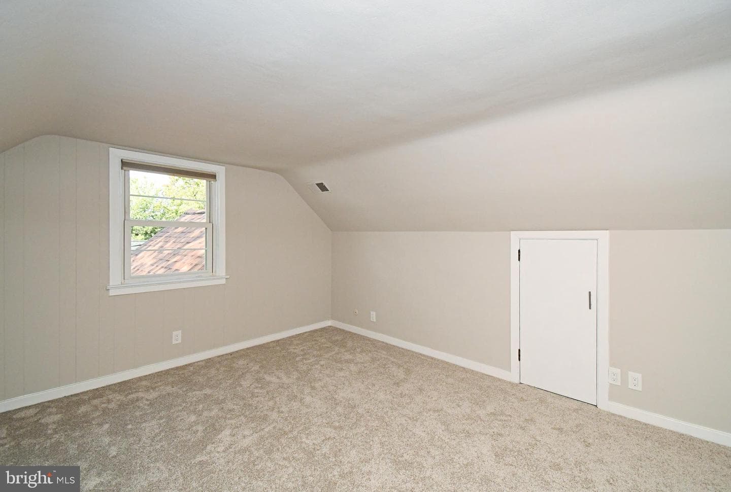 227 Ridge Avenue photo 48