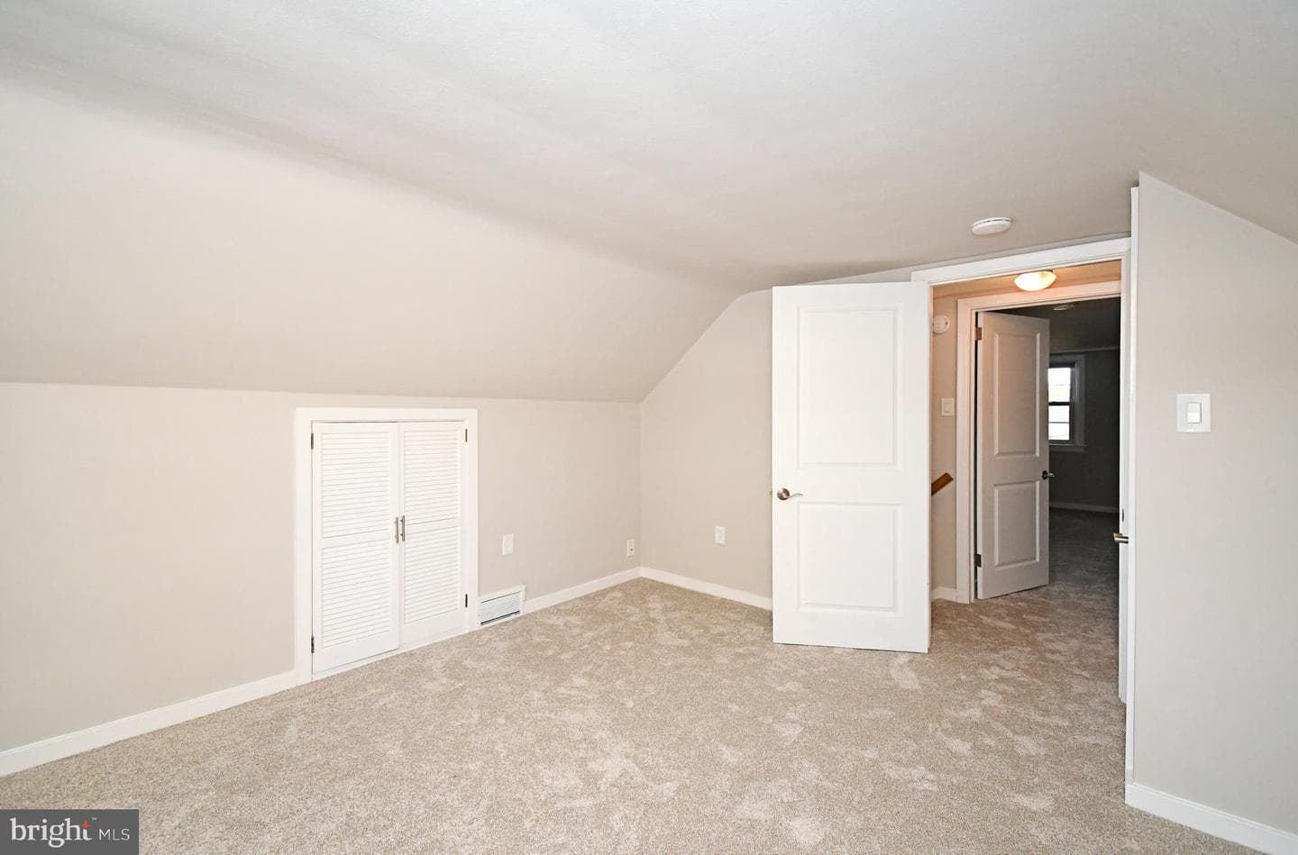 227 Ridge Avenue photo 50