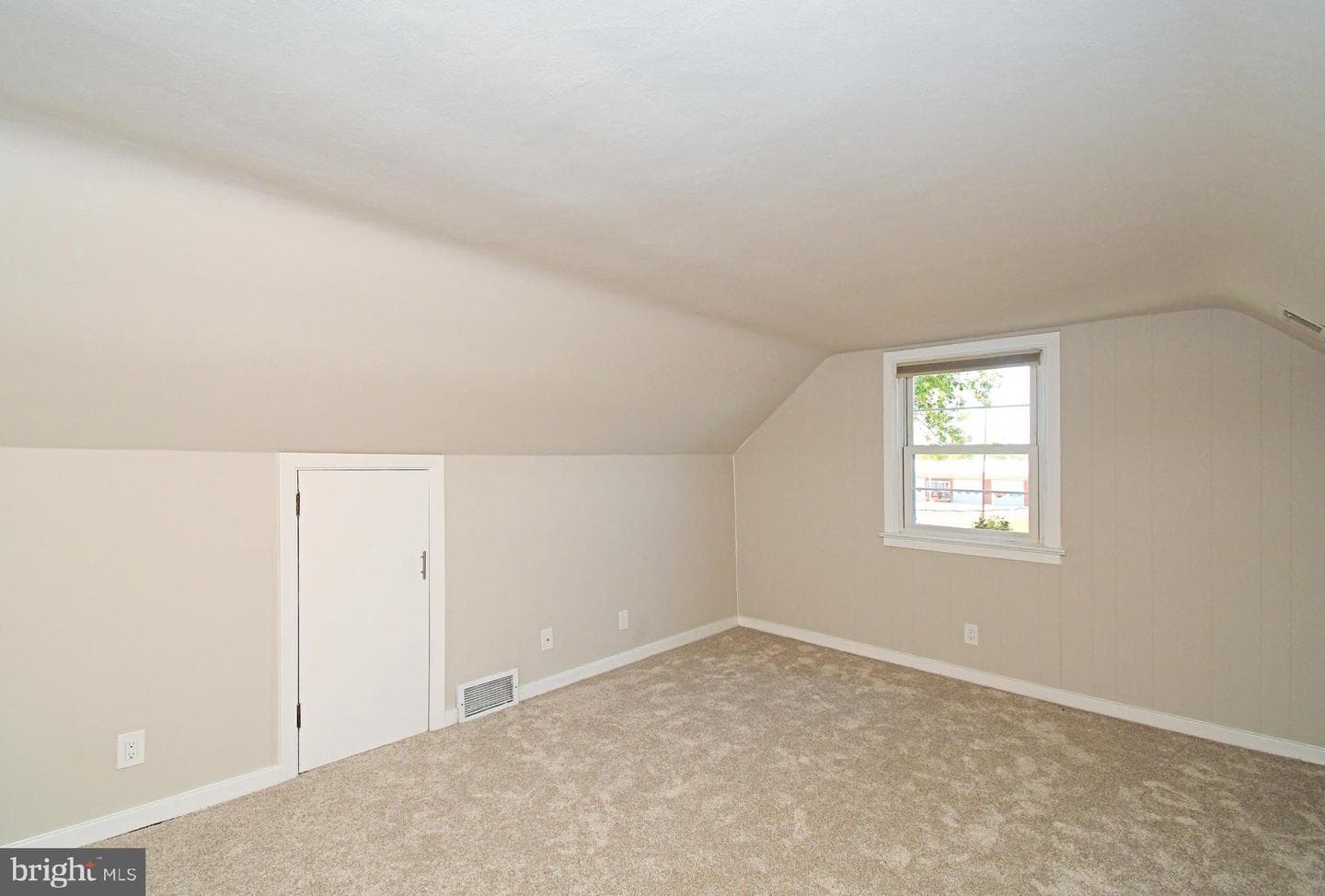227 Ridge Avenue photo 51