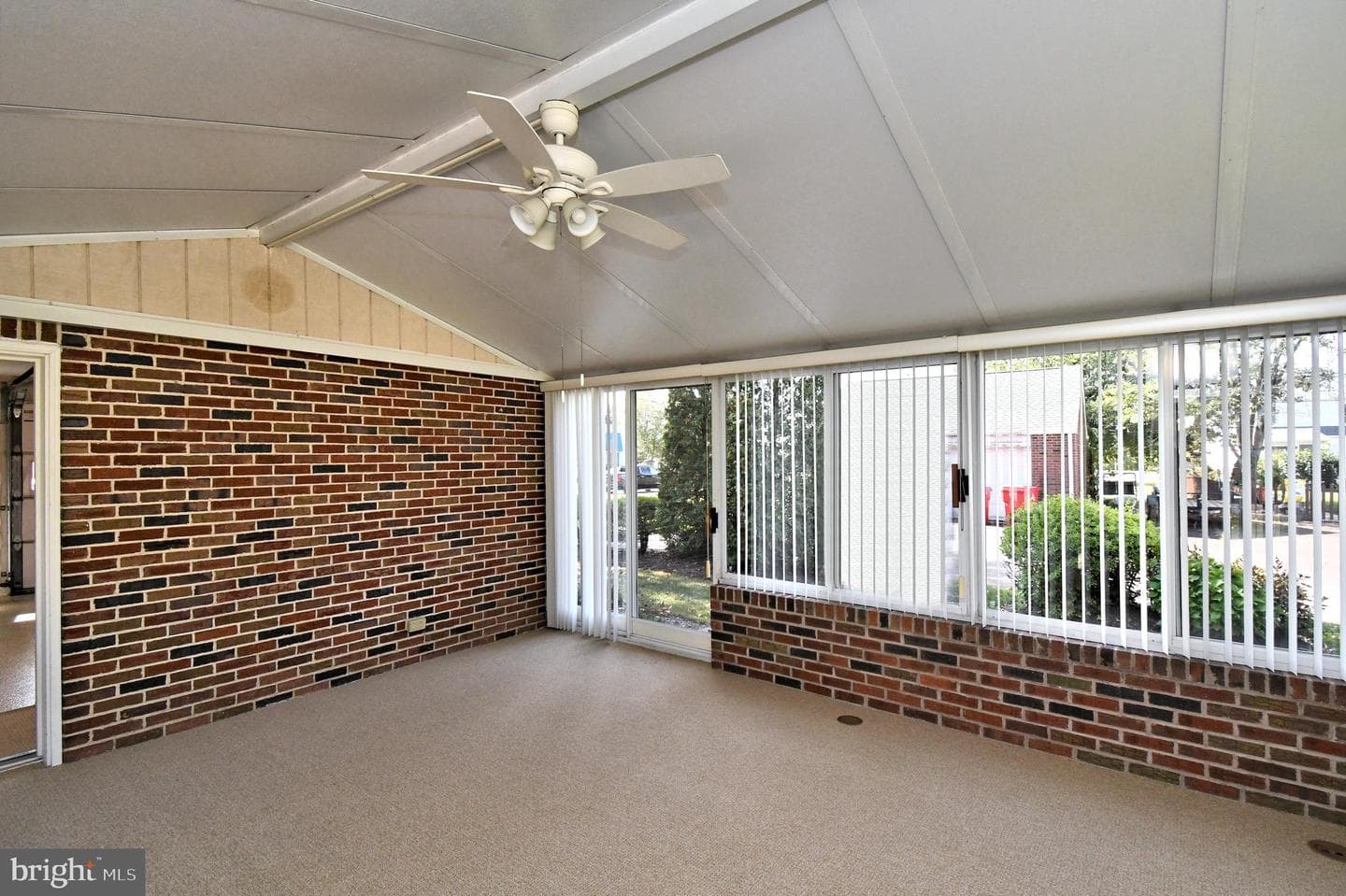 227 Ridge Avenue photo 73