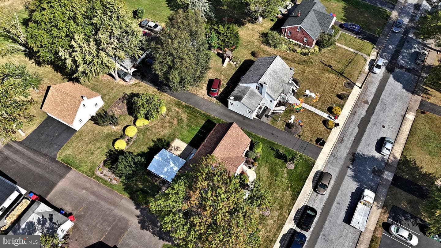 227 Ridge Avenue photo 77