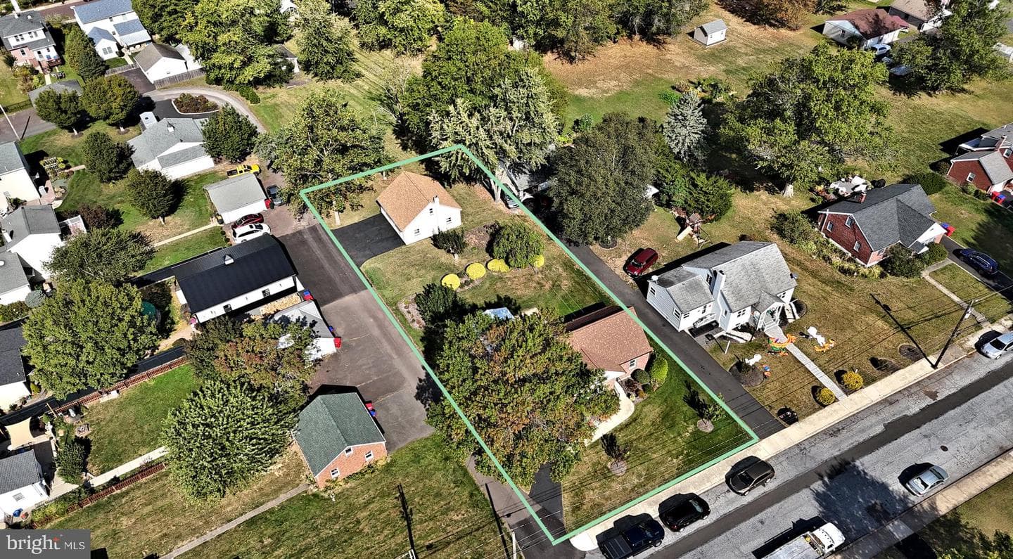 227 Ridge Avenue photo 81