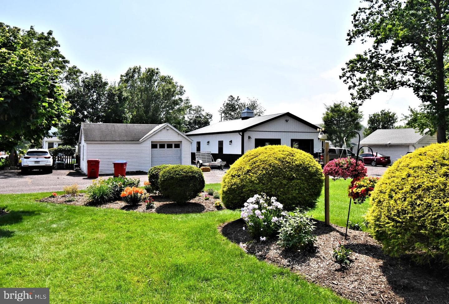227 Ridge Avenue photo 86