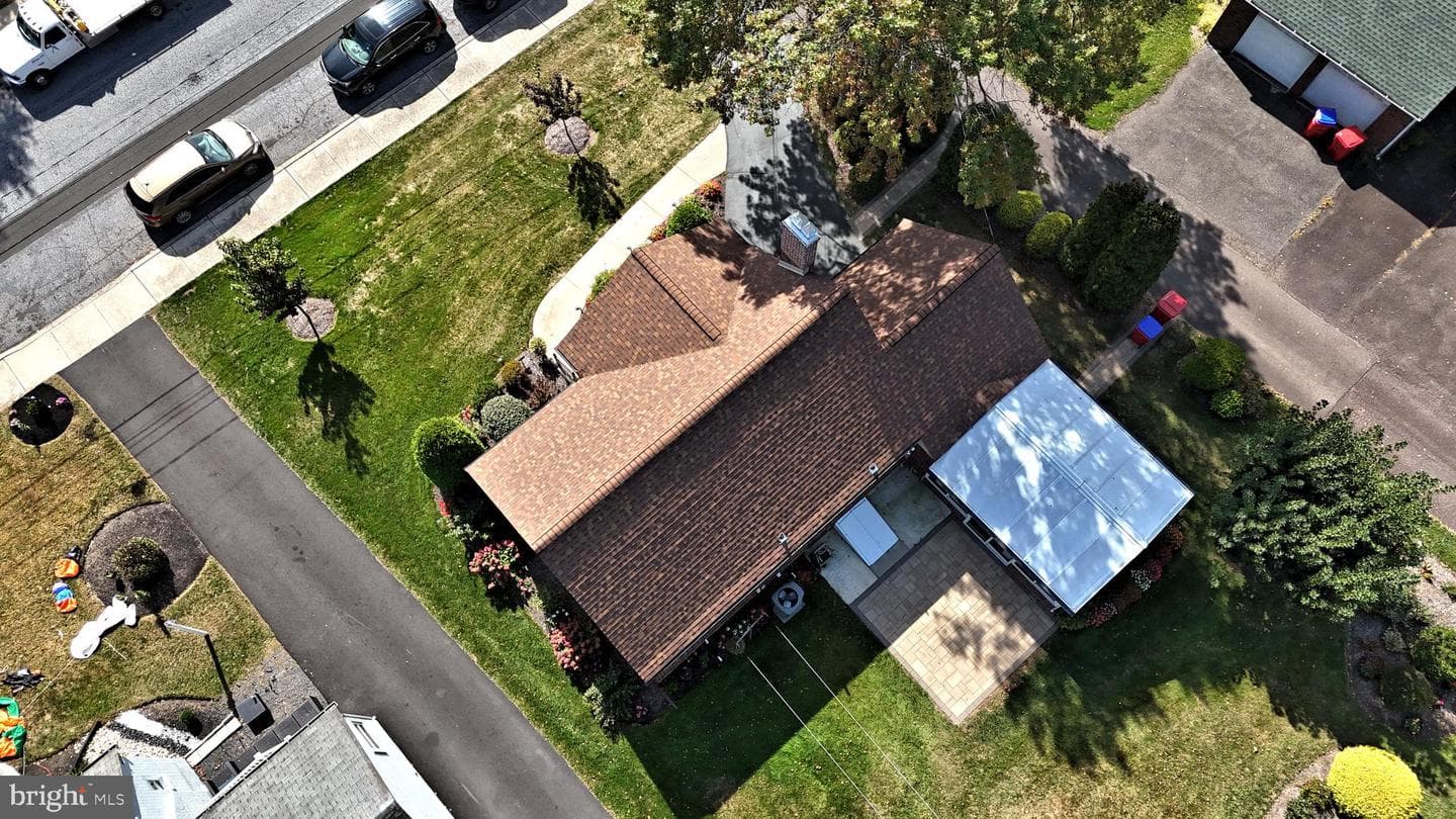 227 Ridge Avenue photo 89