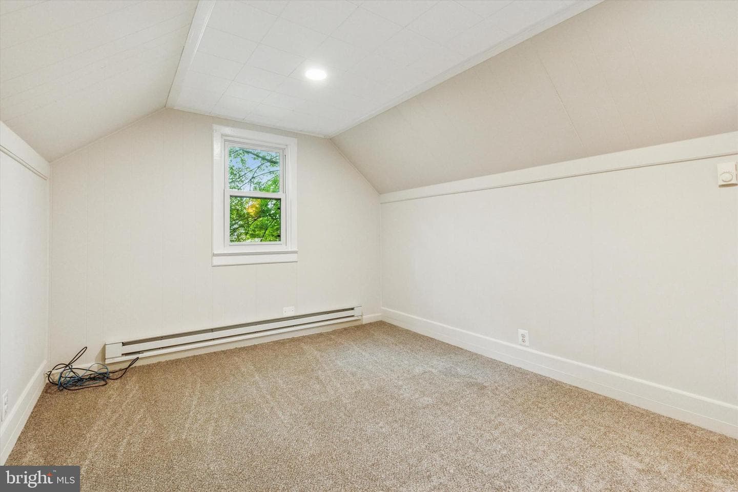 771 N Hills Avenue photo 21