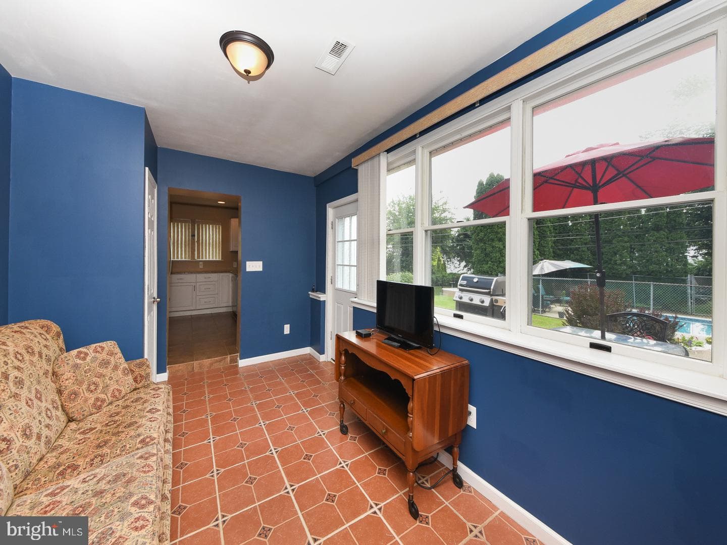 2 Republic Ave photo 24