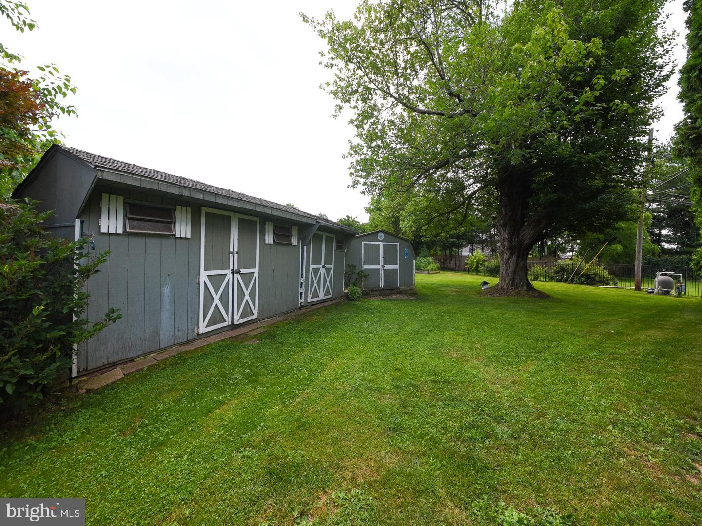 2 Republic Ave photo 36