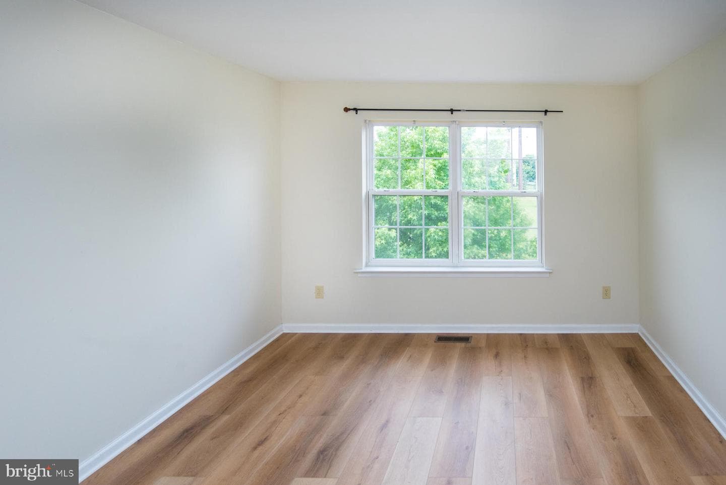 4009 Hoffman Court photo 22