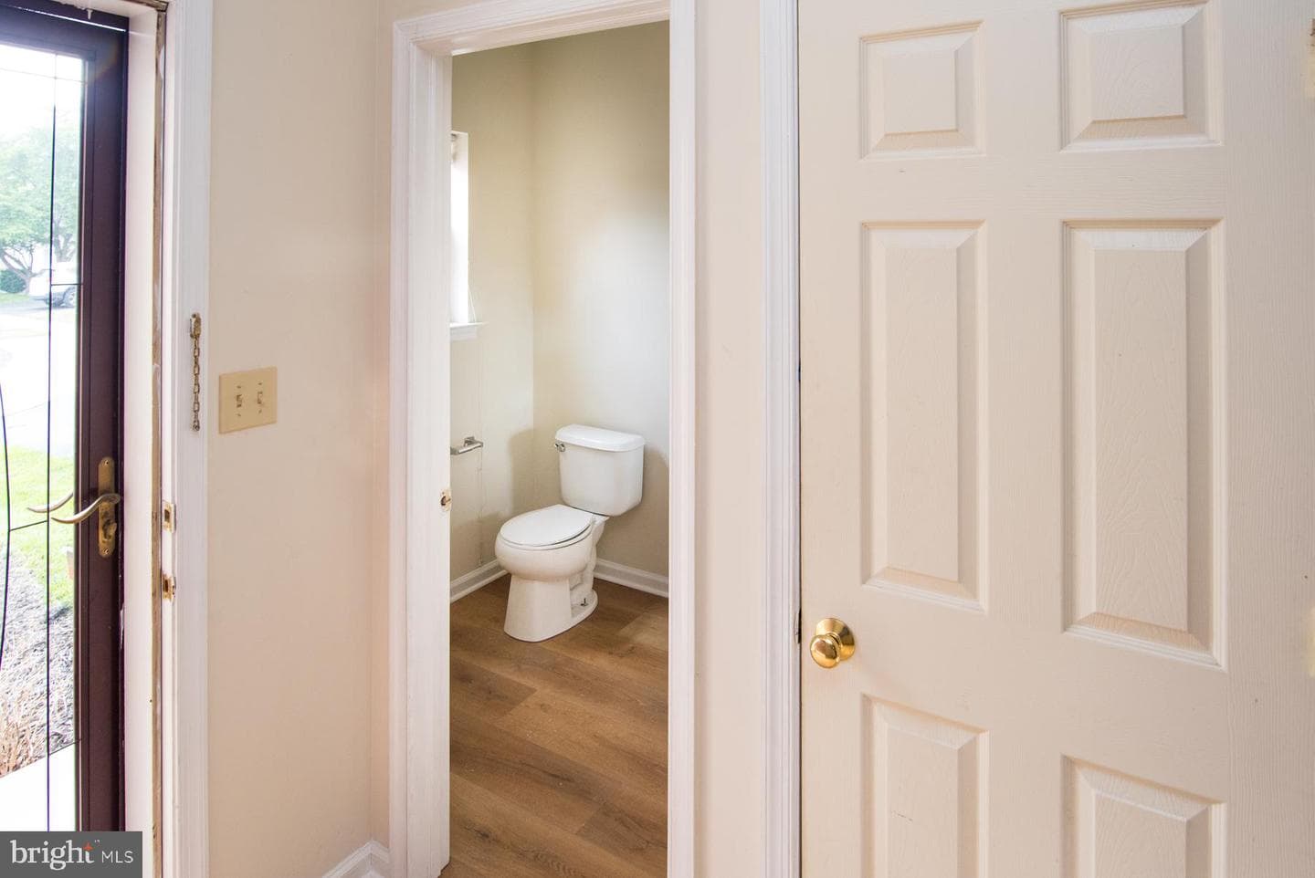 4009 Hoffman Court photo 9
