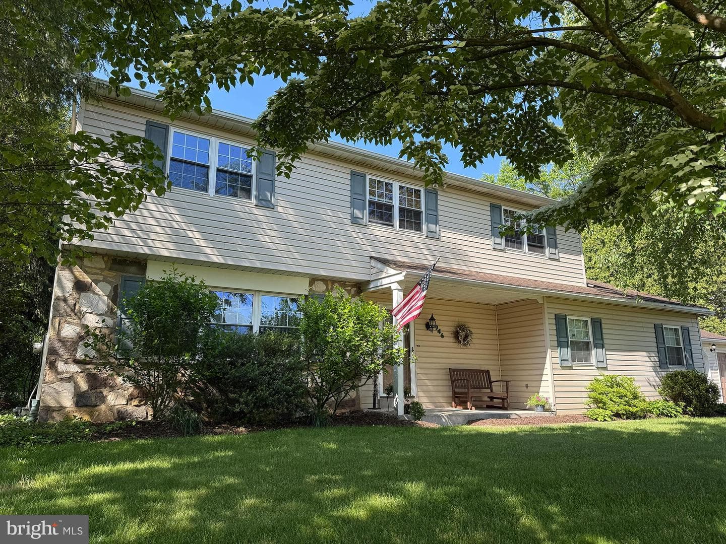 946 Woodlawn Drive