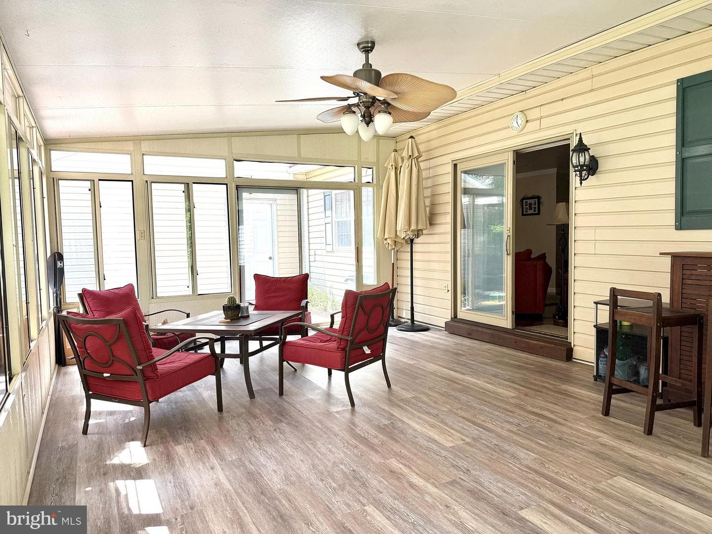 946 Woodlawn Drive photo 25
