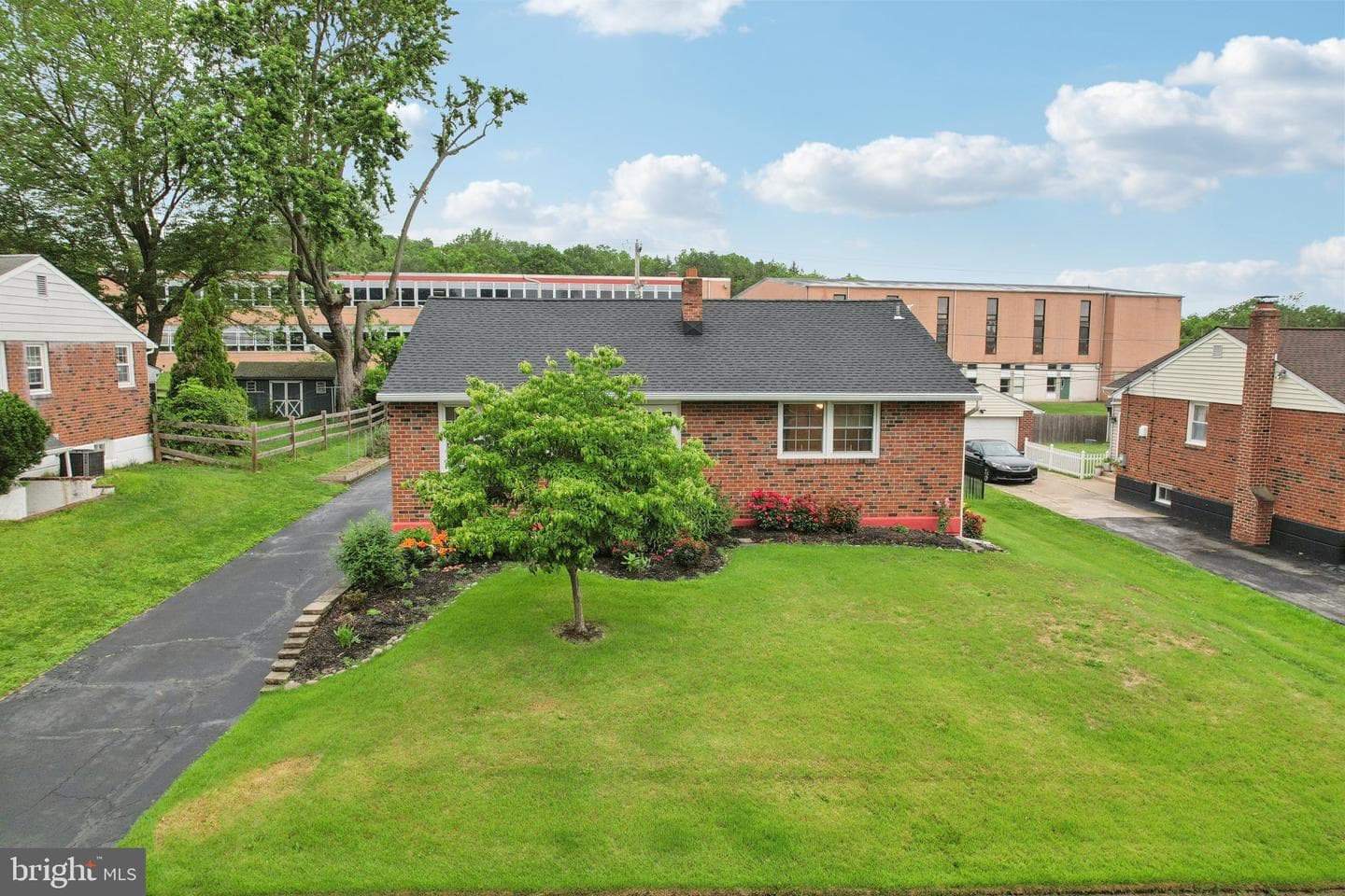 407 Pinecrest Road photo 45