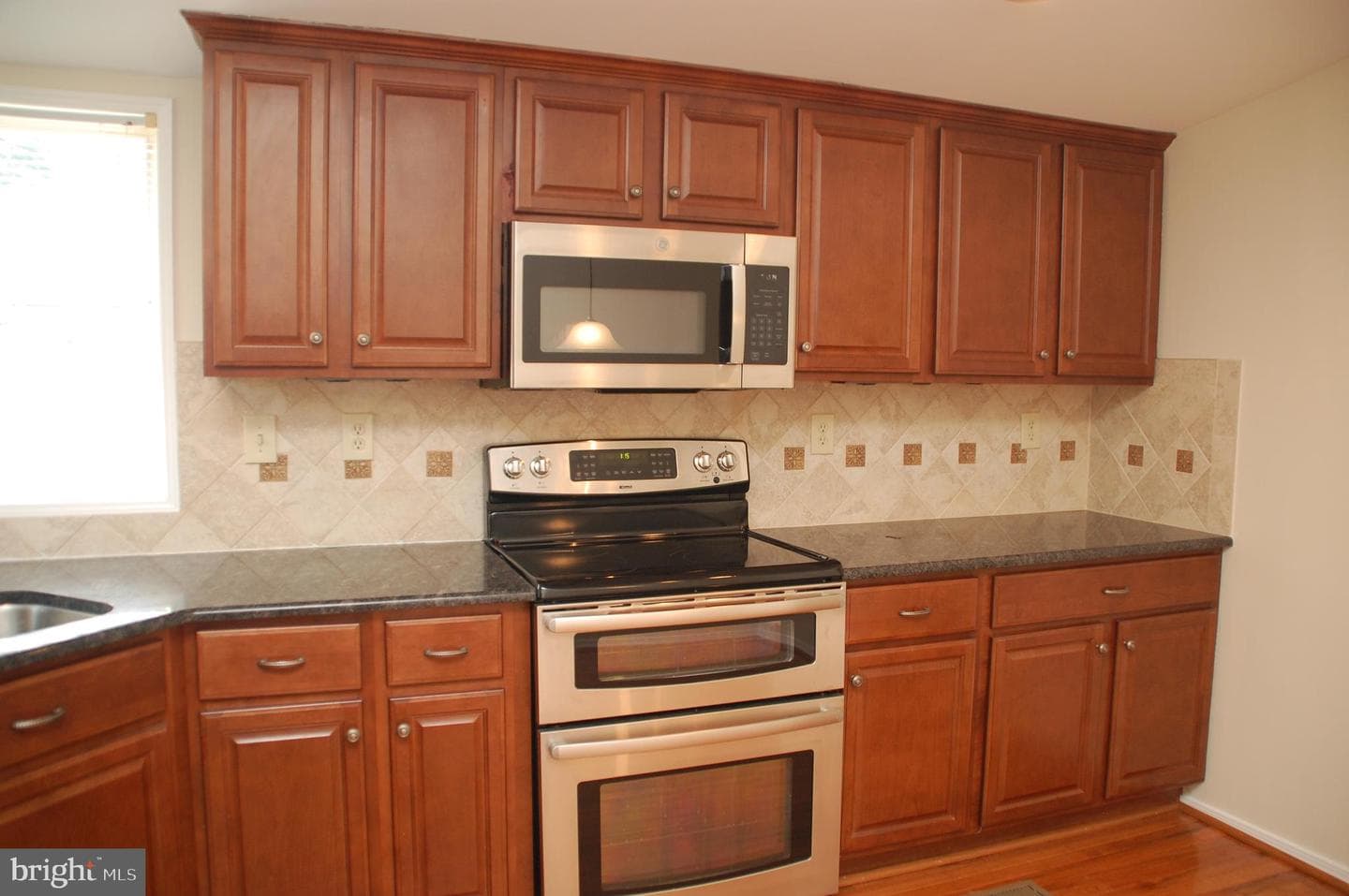 425 Westbury Drive photo 16