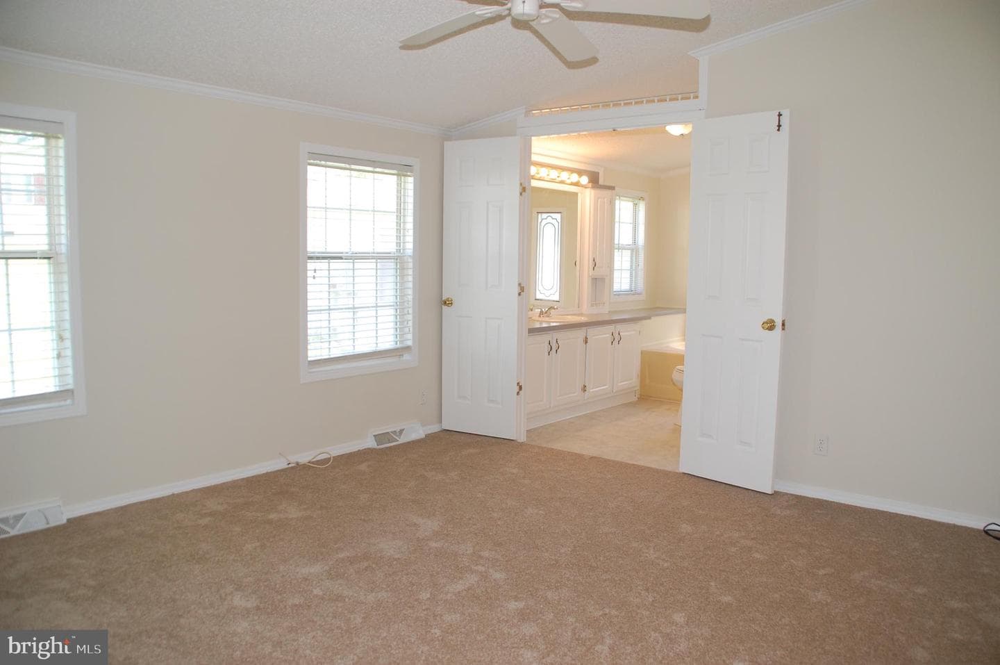 425 Westbury Drive photo 22